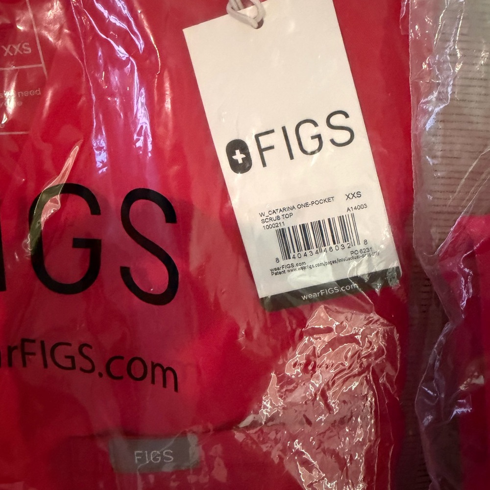 Figs Bold Red Medical Top - Picture 2 of 6